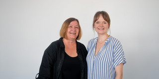 Frontale Aufnahme von Martina Stackelbeck und Elisabeth Brenker
