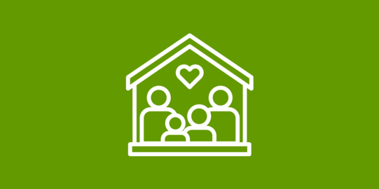 Familien-Service 4 Strichfiguren und ein Herz als Symbol für eine Familie zusammen unter einem Dach.