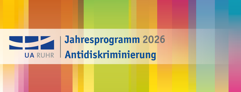 Rechteckiges Banner mit dem Logo von UA Ruhr links und dem Text 'Jahresprogramm 2026 Antidiskriminierung' vor einem mehrfarbigen, vertikal gestreiften Hintergrund.
